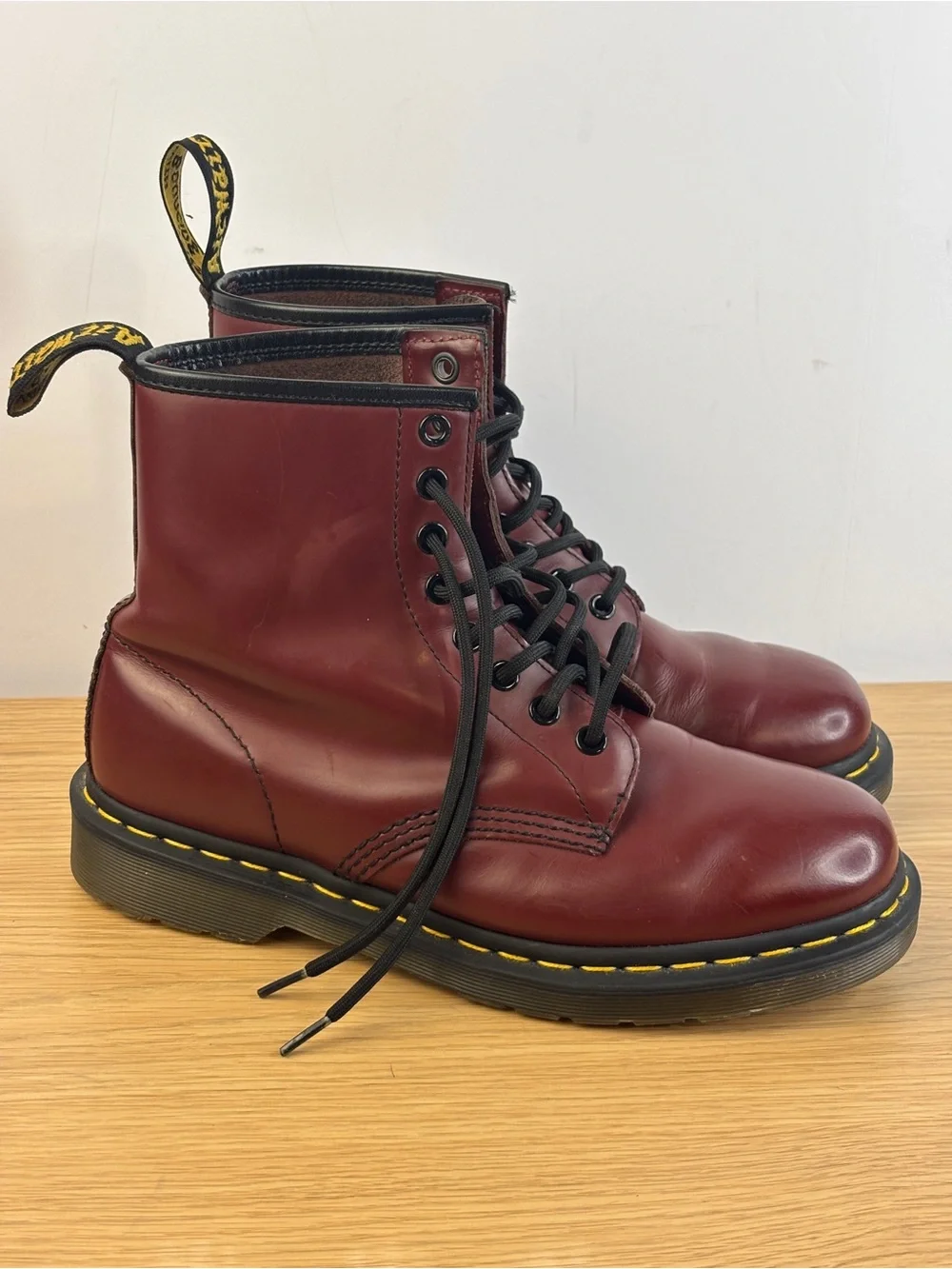 Dr.‎ Martens Men's 7 Woman’s 8 Burgundy Leather Lace-Up Boots with Black Laces
